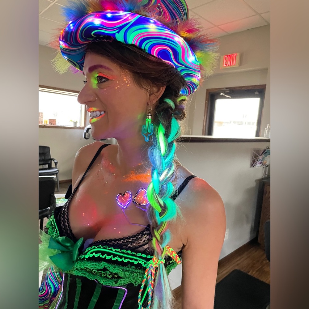 Gala neon nites! Thx for all the posh items !!